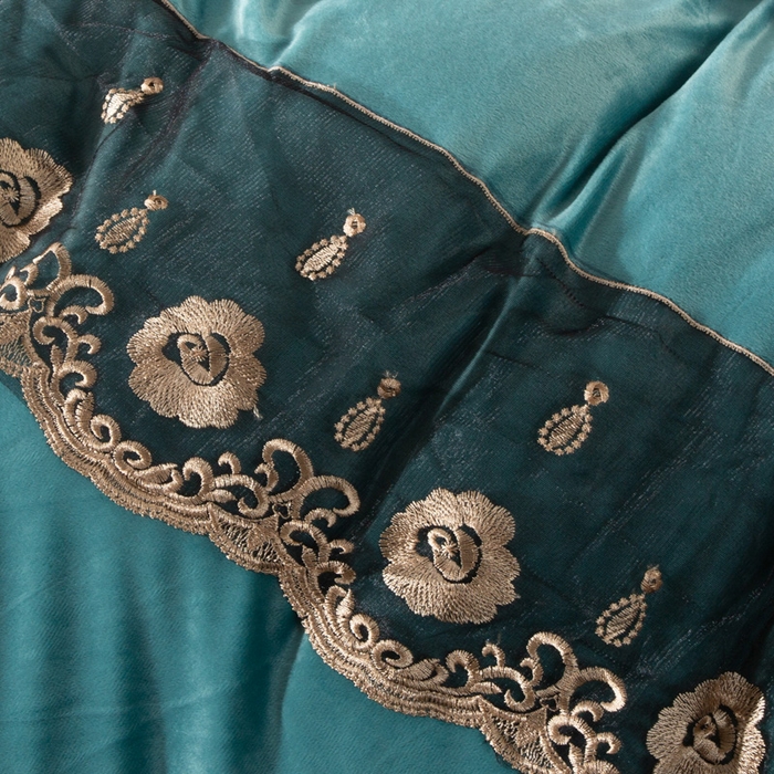 91家纺网 家纺一手货源 找家纺 能好家纺 2025新款蕾丝工艺水晶绒夹棉床裙 宝石兰