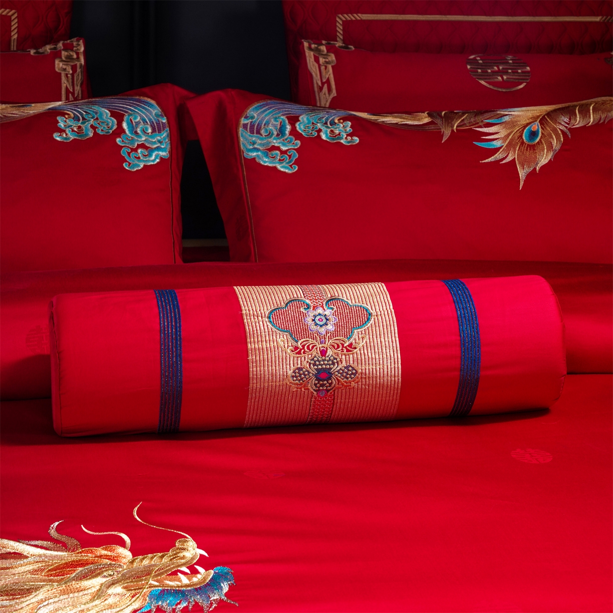 91家纺网 家纺一手货源 找家纺 美娘阁 2025新款长绒棉全棉贡缎提花款新中式古典韵味精美刺绣婚庆四件套-系列三 龙凤款-龙凤贺彩