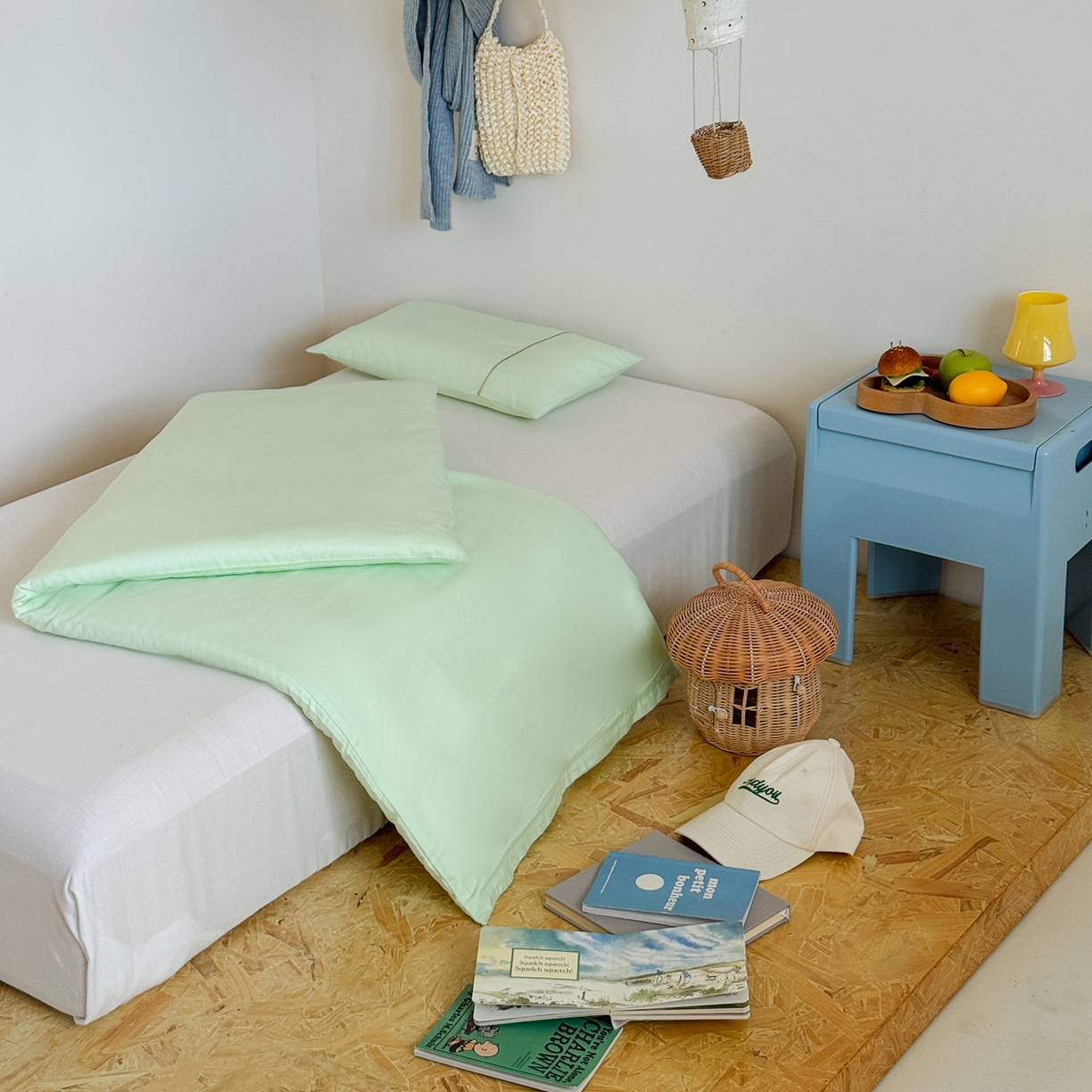 91家纺网 家纺一手货源 找家纺 喜多兔儿童家纺 2025新款小美好13372纯棉绣花幼儿园被子三件套多件套 绿色美好小恐龙