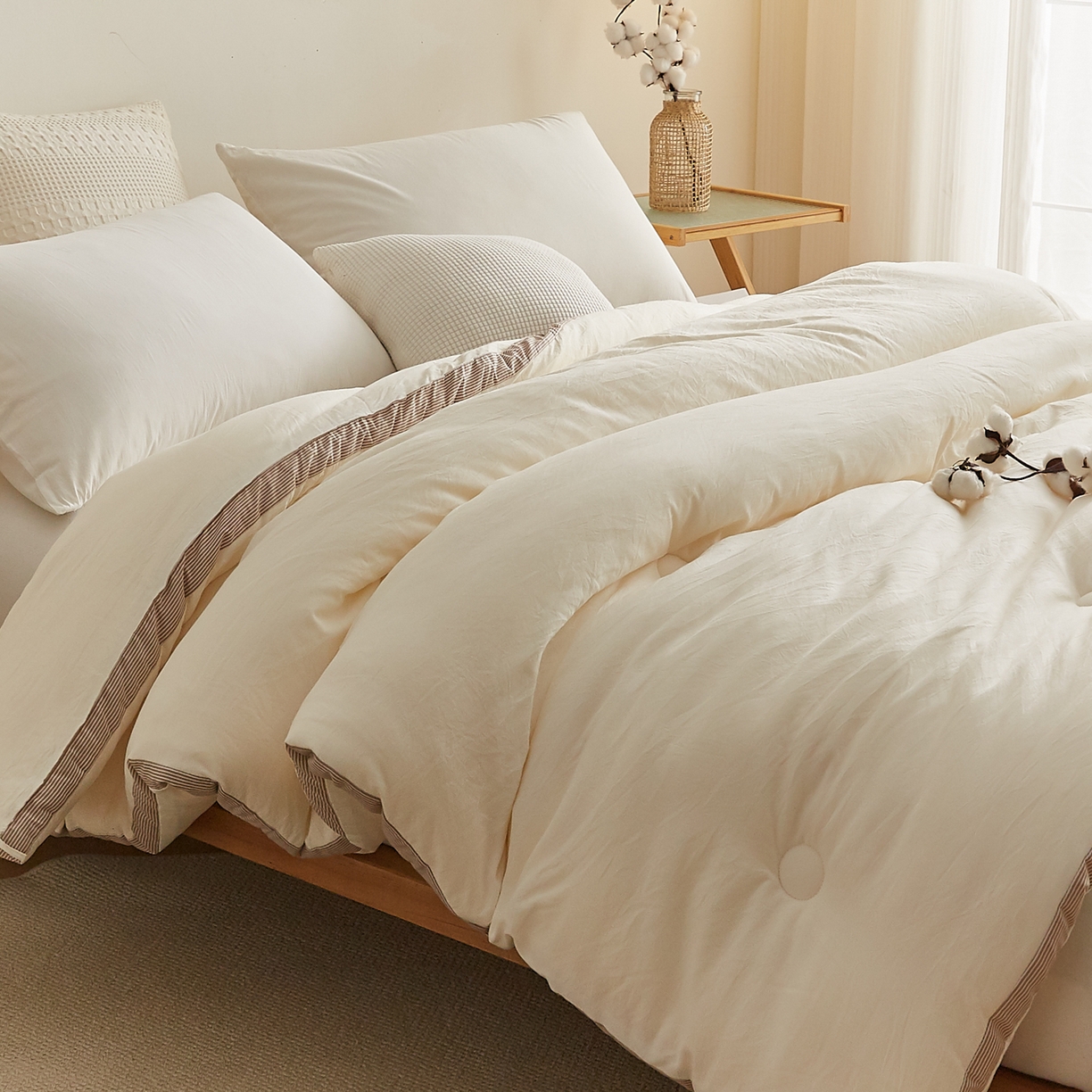 91家纺网 家纺一手货源 找家纺 帕芬鸟家纺 2025新款51%立体款棉花被 被子被芯 白咖条