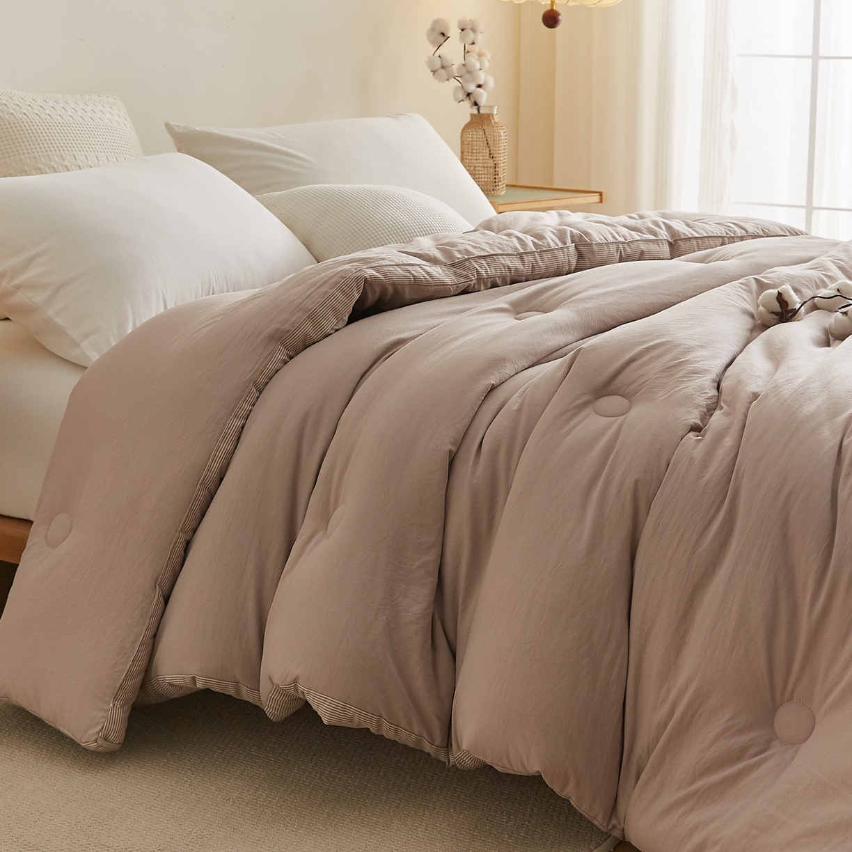 91家纺网 家纺一手货源 找家纺 帕芬鸟家纺 2025新款51%立体款棉花被 被子被芯 卡其