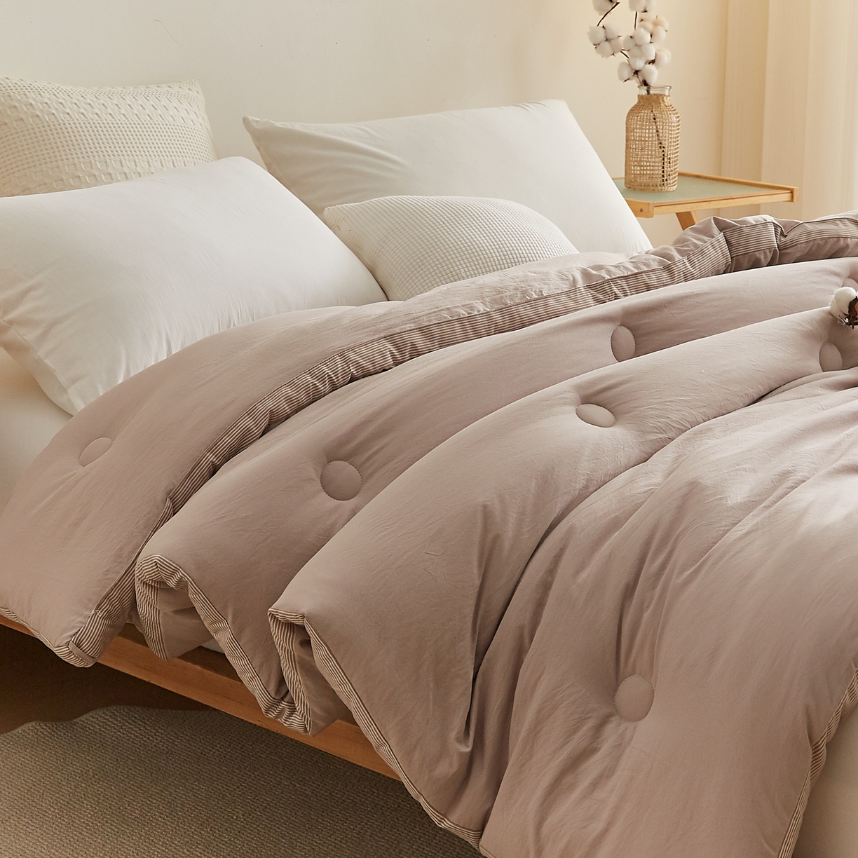 91家纺网 家纺一手货源 找家纺 帕芬鸟家纺 2025新款51%立体款棉花被 被子被芯 卡其