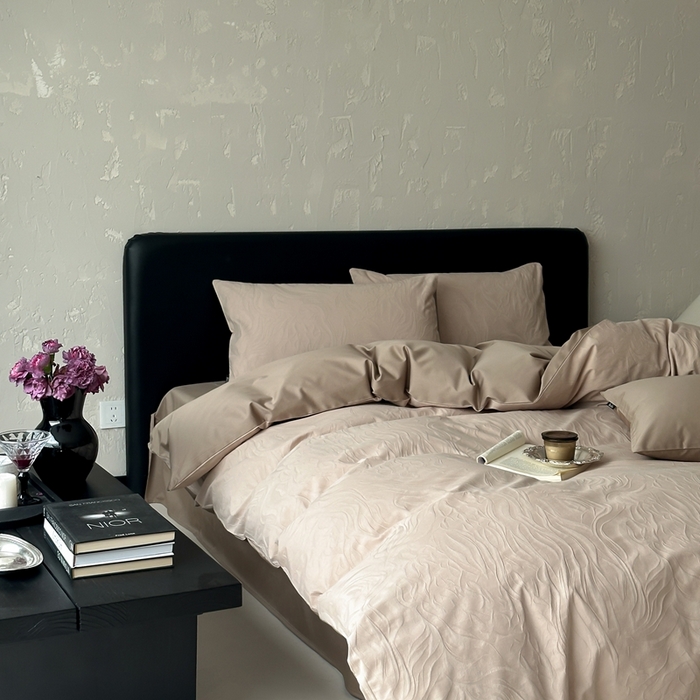 91家纺网 家纺一手货源 找家纺 （总）玉宇阁家居 2025新款100S色织空气大提花全棉纯棉长绒棉四件套-雨雾100S