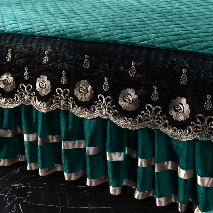 91家纺网 家纺一手货源 找家纺 能好家纺 2025新款亲肤舒适水晶绒夹棉床裙款系列四件套 墨绿