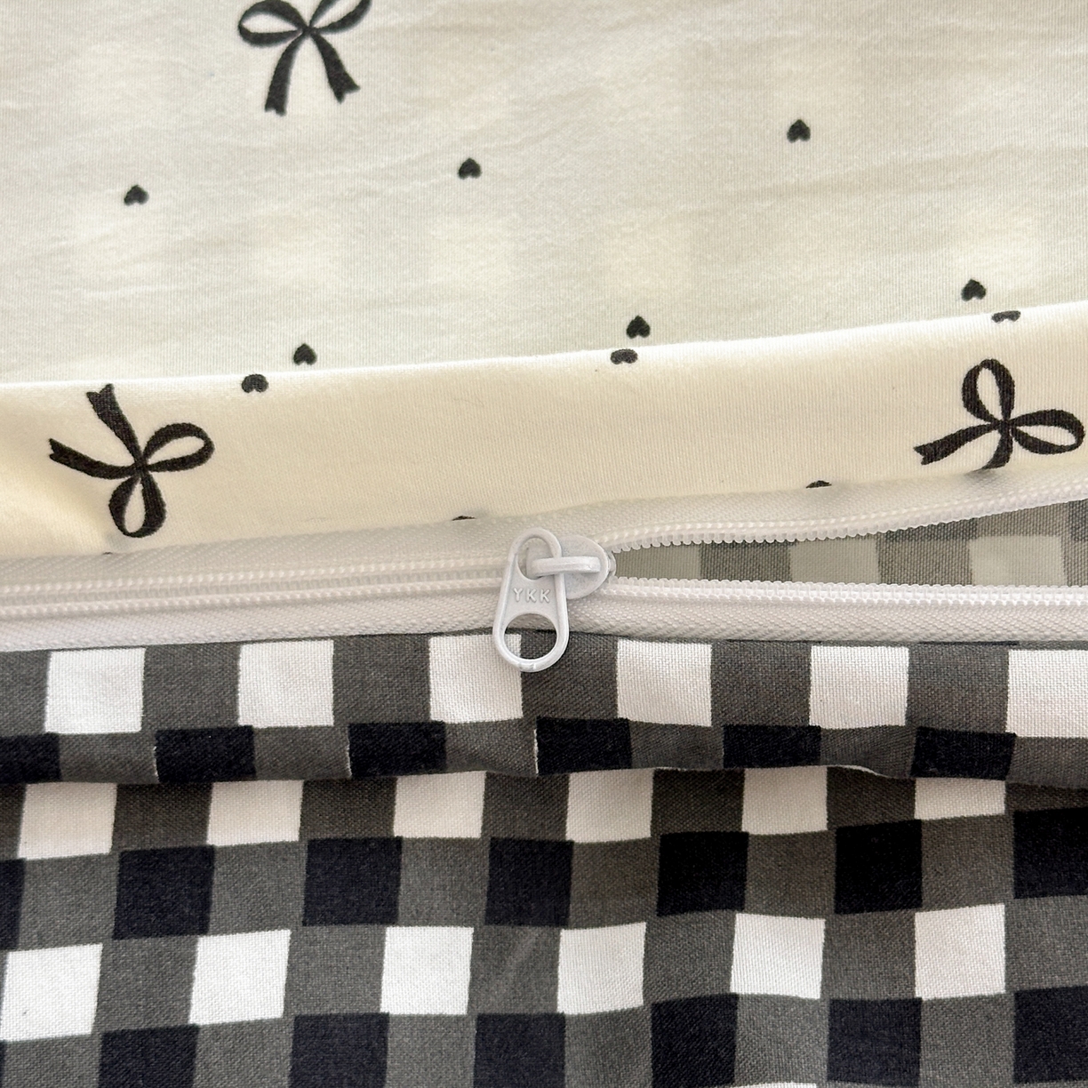 91家纺网 家纺一手货源 找家纺 一霖家纺 2025新款高克重云朵棉韩系小清新蝴蝶结四件套 波点蝴蝶结黑