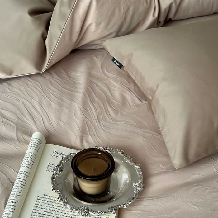 91家纺网 家纺一手货源 找家纺 玉宇阁家居 2025新款100S色织空气大提花全棉纯棉长绒棉四件套-雨雾100S 100S雨雾-琥珀檀木