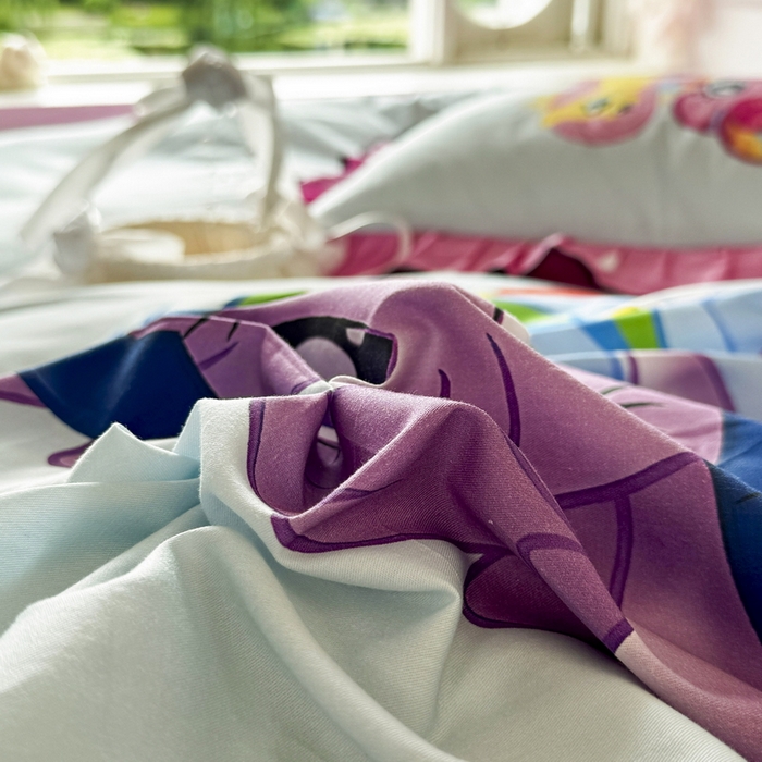 91家纺网 家纺一手货源 找家纺 馨语家居 2025新款A类全棉3D大版印花四件套 小马碧琪