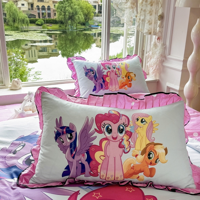 91家纺网 家纺一手货源 找家纺 馨语家居 2025新款A类全棉3D大版印花四件套 小马碧琪