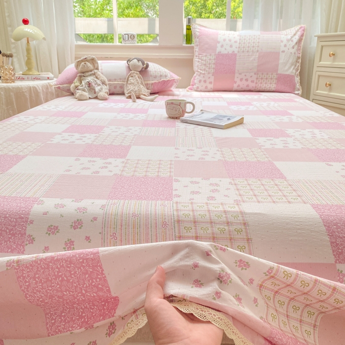 91家纺网 家纺一手货源 找家纺 欧尚 2025新款云感双层纱针织棉印花母婴级超柔裸睡级床单三件套 春日粉