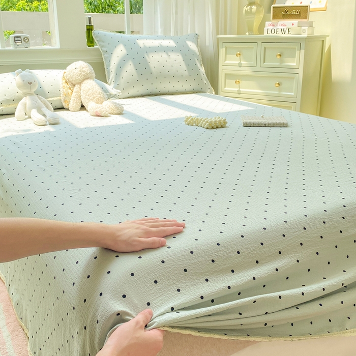 91家纺网 家纺一手货源 找家纺 欧尚 2025新款云感双层纱针织棉印花母婴级超柔裸睡级床单三件套 蓝波点