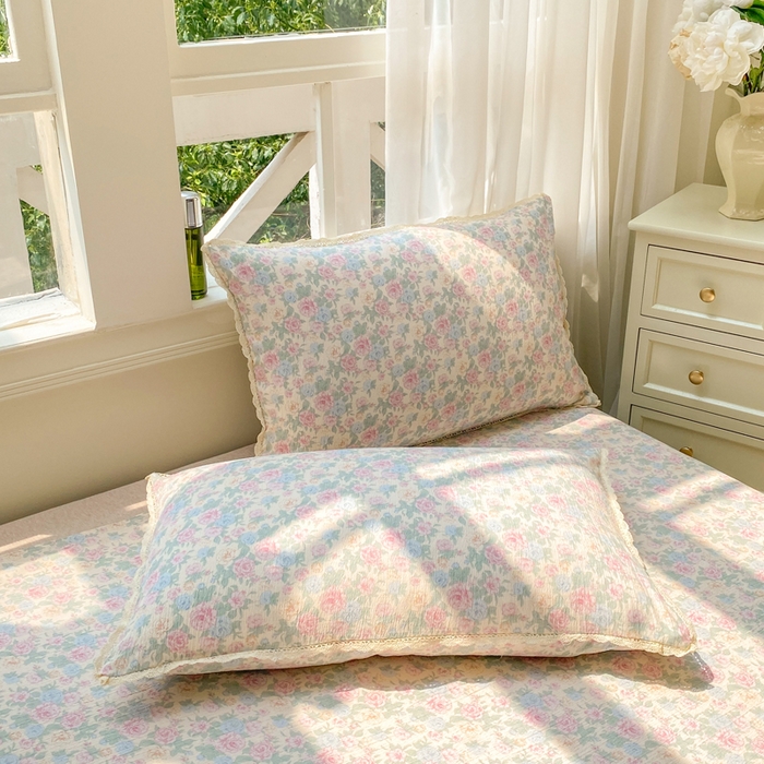 91家纺网 家纺一手货源 找家纺 欧尚 2025新款云感双层纱针织棉印花母婴级超柔裸睡级床单三件套 童话花岛