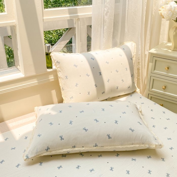 91家纺网 家纺一手货源 找家纺 欧尚 2025新款云感双层纱针织棉印花母婴级超柔裸睡级床单三件套 相思蓝