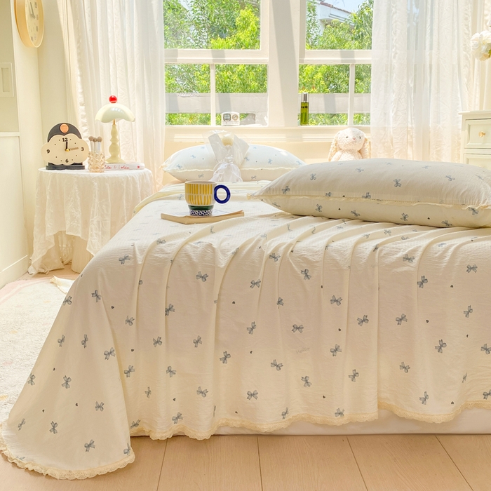 91家纺网 家纺一手货源 找家纺 欧尚 2025新款云感双层纱针织棉印花母婴级超柔裸睡级床单三件套 相思蓝