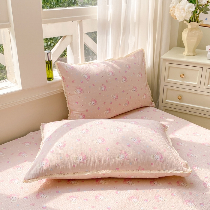 91家纺网 家纺一手货源 找家纺 欧尚 2025新款云感双层纱针织棉印花母婴级超柔裸睡级床单三件套 小美