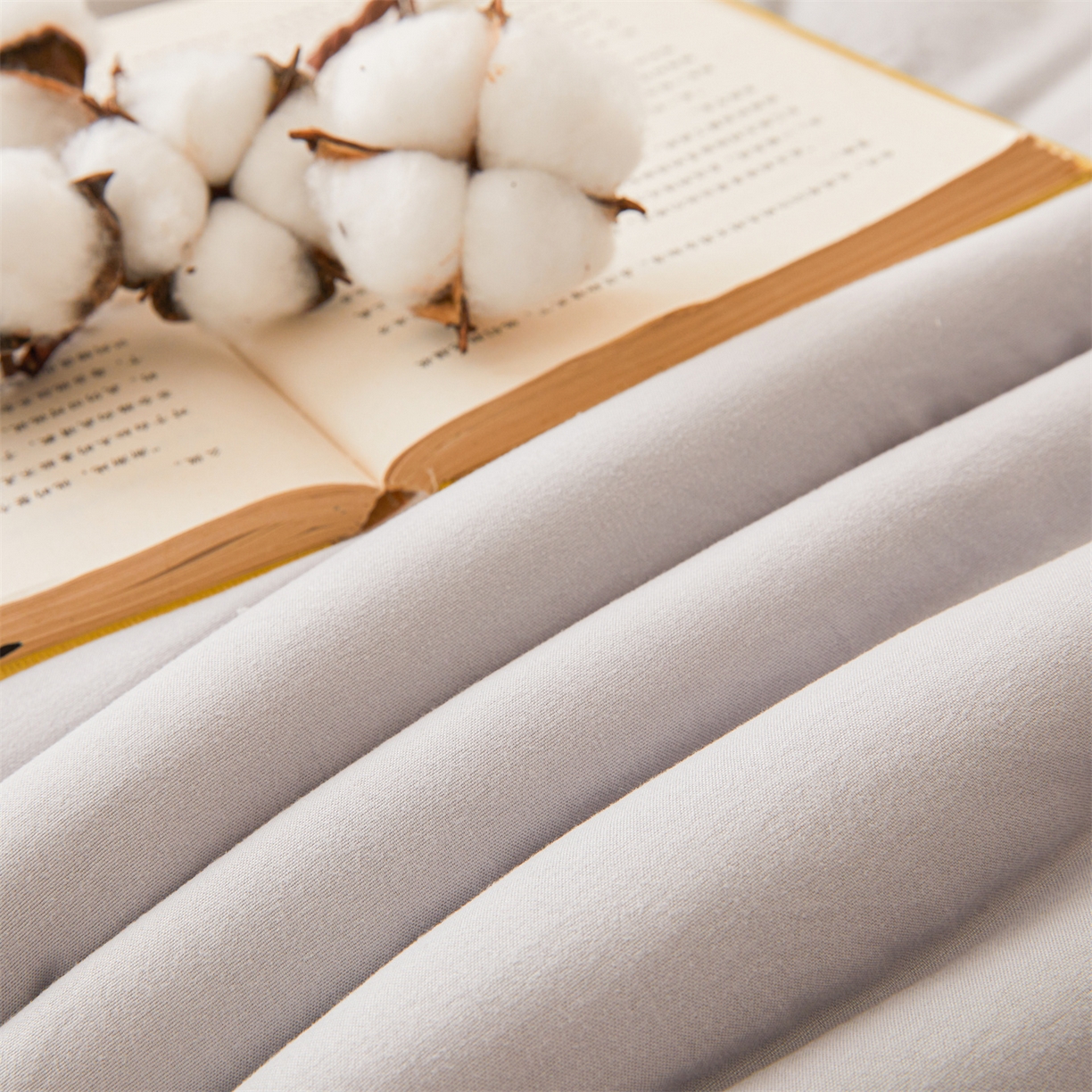 91家纺网 家纺一手货源 找家纺 晓时候 2025新款纯色无印风新疆棉花被冬被春秋被夏被四季被子被芯-常年有货（含买家秀） 浅灰