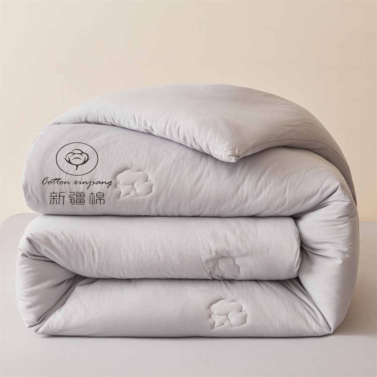 91家纺网 家纺一手货源 找家纺 晓时候 2025新款纯色无印风新疆棉花被冬被春秋被夏被四季被子被芯-常年有货（含买家秀） 浅灰