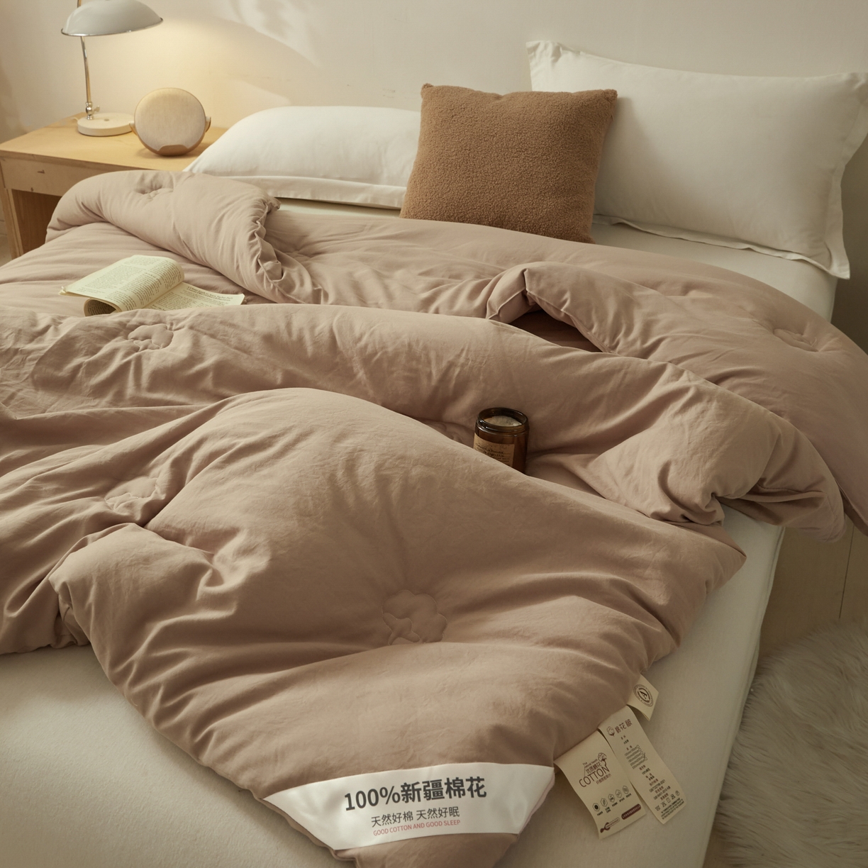 91家纺网 家纺一手货源 找家纺 样样红被业 2025新款A类50%棉花被夏被春秋被冬被四季被子被芯 驼色