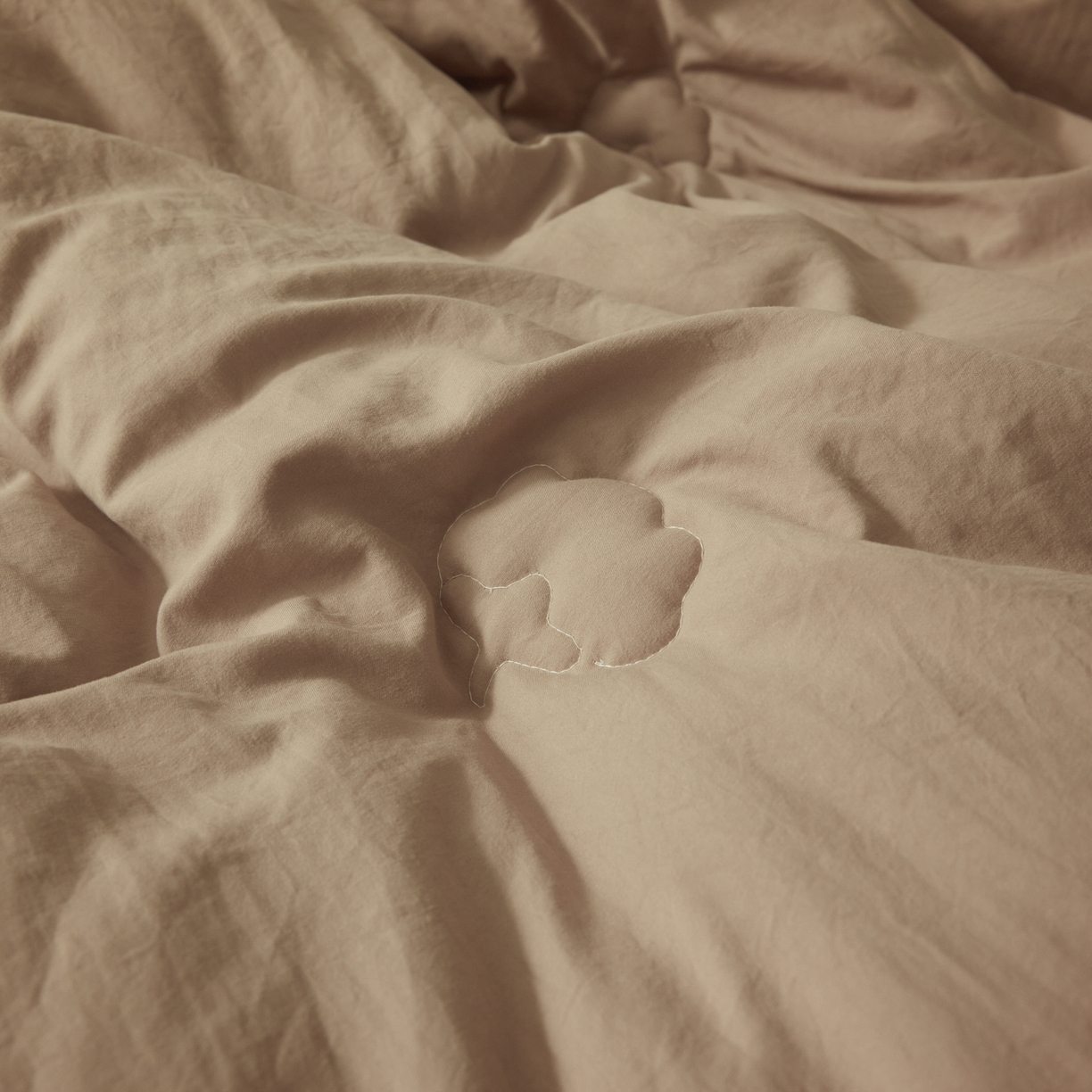 91家纺网 家纺一手货源 找家纺 样样红被业 2025新款A类50%棉花被夏被春秋被冬被四季被子被芯 驼色