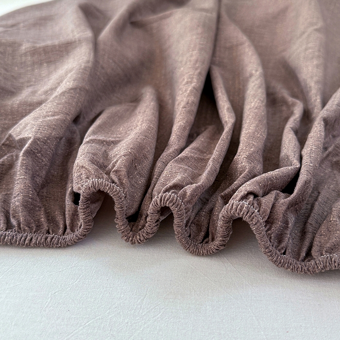 91家纺网 家纺一手货源 找家纺 梦舒羽 2025新款原麻床笠机洗家用防滑透气四季款床罩床垫床单保护套 慕斯咖