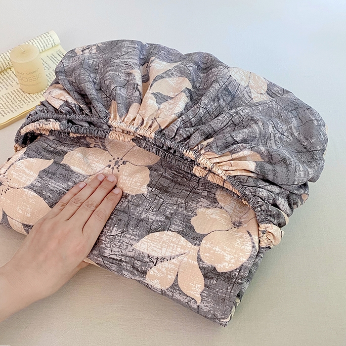 91家纺网 家纺一手货源 找家纺 梦舒羽 2025新款原麻床笠机洗家用防滑透气四季款床罩床垫床单保护套 陌上花开-咖