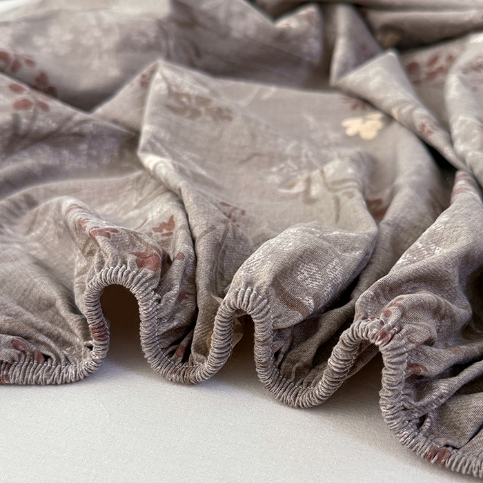 91家纺网 家纺一手货源 找家纺 梦舒羽 2025新款原麻床笠机洗家用防滑透气四季款床罩床垫床单保护套 山花浪漫