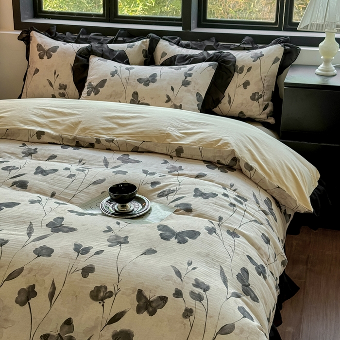 91家纺网 家纺一手货源 找家纺 （总）宅家居 2025新款A类轻法式复古赫本风全棉纯棉有氧双层纱花边四件套黑色韩式花边三件套