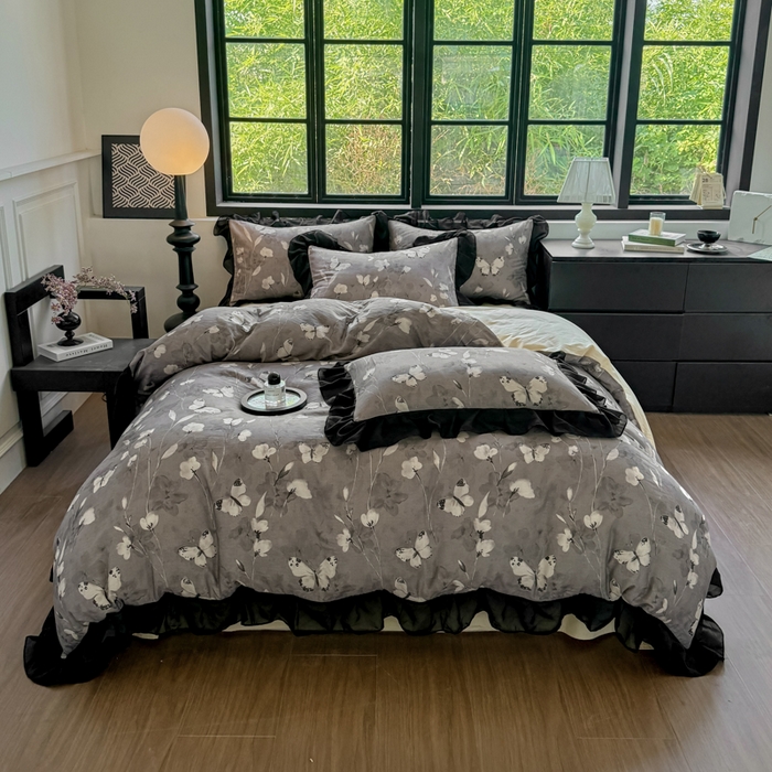 91家纺网 家纺一手货源 找家纺 宅家居 2025新款A类轻法式复古赫本风全棉纯棉有氧双层纱花边四件套黑色韩式花边三件套 蝶梦-深咖