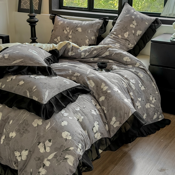 91家纺网 家纺一手货源 找家纺 宅家居 2025新款A类轻法式复古赫本风全棉纯棉有氧双层纱花边四件套黑色韩式花边三件套 蝶梦-深咖