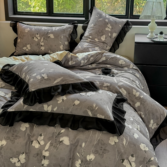 91家纺网 家纺一手货源 找家纺 宅家居 2025新款A类轻法式复古赫本风全棉纯棉有氧双层纱花边四件套黑色韩式花边三件套 蝶梦-深咖