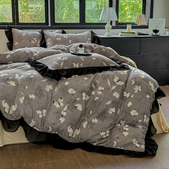 91家纺网 家纺一手货源 找家纺 宅家居 2025新款A类轻法式复古赫本风全棉纯棉有氧双层纱花边四件套黑色韩式花边三件套 蝶梦-深咖