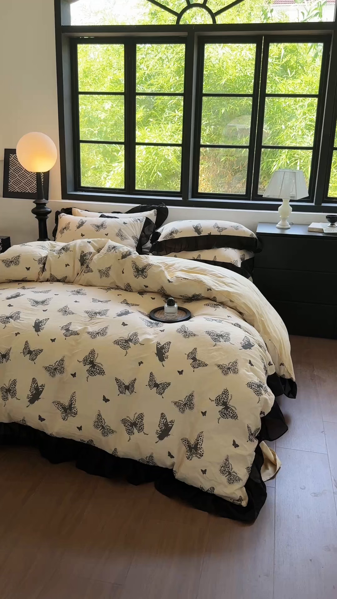 91家纺网 家纺一手货源 找家纺 宅家居 2025新款A类轻法式复古赫本风全棉纯棉有氧双层纱花边四件套黑色韩式花边三件套 蝶影