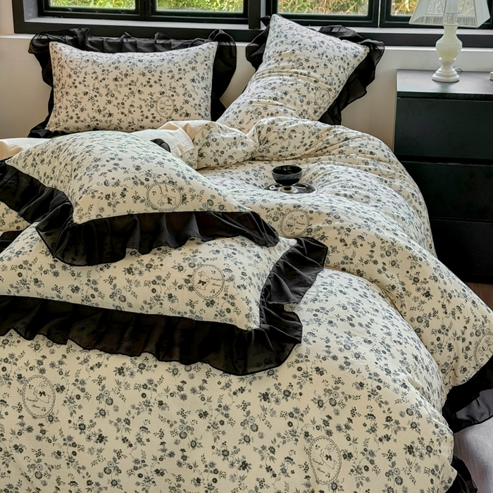 91家纺网 家纺一手货源 找家纺 宅家居 2025新款A类轻法式复古赫本风全棉纯棉有氧双层纱花边四件套黑色韩式花边三件套 花园蜜兔