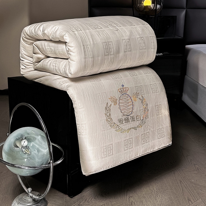 91家纺网 家纺一手货源 找家纺 兴邦家纺 2026新款全棉提花蚕丝被加厚冬被春秋被蚕蛹蛋白被外贸跨境被子被芯直播爆款 提花款-简爱-乳白