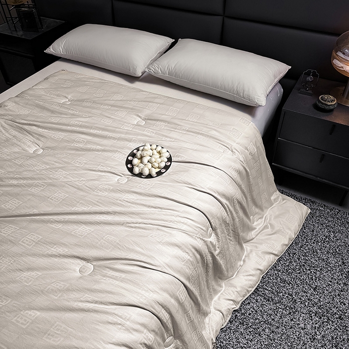 91家纺网 家纺一手货源 找家纺 兴邦家纺 2026新款全棉提花蚕丝被加厚冬被春秋被蚕蛹蛋白被外贸跨境被子被芯直播爆款 提花款-简爱-乳白