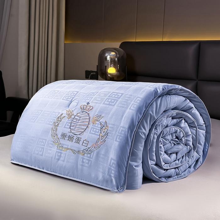 91家纺网 家纺一手货源 找家纺 兴邦家纺 2026新款全棉提花蚕丝被加厚冬被春秋被蚕蛹蛋白被外贸跨境被子被芯直播爆款 提花款-简爱-宝蓝