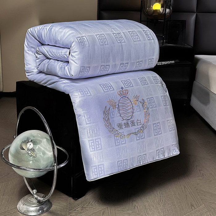91家纺网 家纺一手货源 找家纺 兴邦家纺 2026新款全棉提花蚕丝被加厚冬被春秋被蚕蛹蛋白被外贸跨境被子被芯直播爆款 提花款-简爱-宝蓝