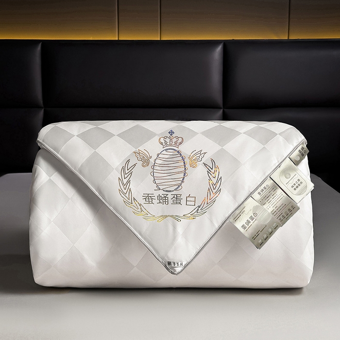 91家纺网 家纺一手货源 找家纺 兴邦家纺 2026新款全棉提花蚕丝被加厚冬被春秋被蚕蛹蛋白被外贸跨境被子被芯直播爆款 提花款-格调-本白