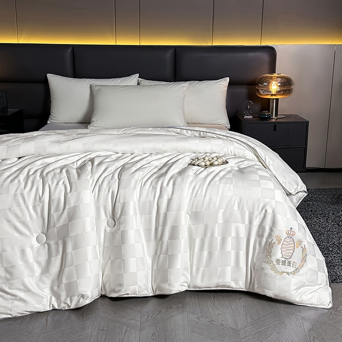 91家纺网 家纺一手货源 找家纺 兴邦家纺 2026新款全棉提花蚕丝被加厚冬被春秋被蚕蛹蛋白被外贸跨境被子被芯直播爆款 提花款-格调-本白