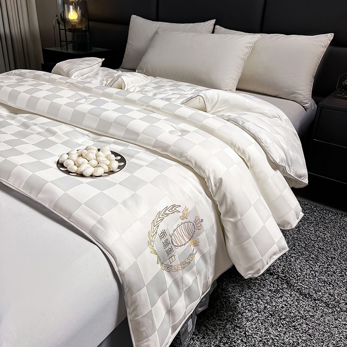 91家纺网 家纺一手货源 找家纺 兴邦家纺 2026新款全棉提花蚕丝被加厚冬被春秋被蚕蛹蛋白被外贸跨境被子被芯直播爆款 提花款-格调-本白