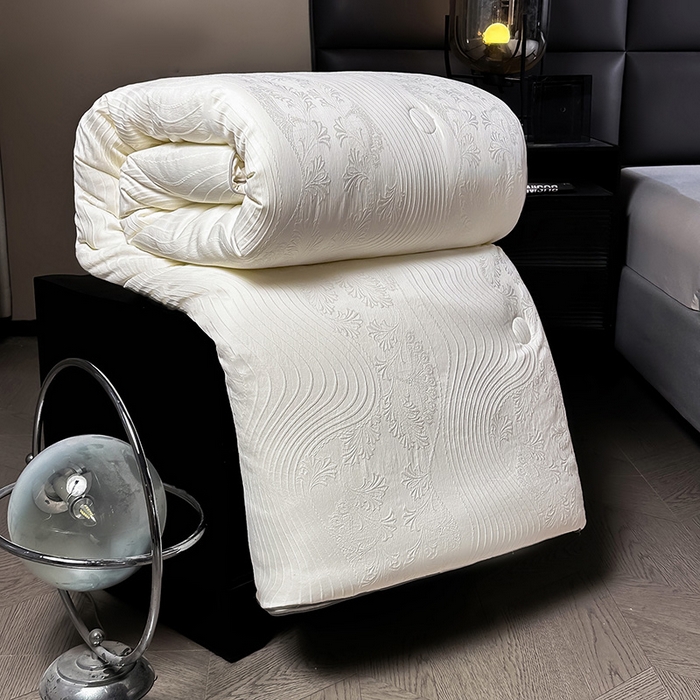 91家纺网 家纺一手货源 找家纺 兴邦家纺 2026新款全棉提花蚕丝被加厚冬被春秋被蚕蛹蛋白被外贸跨境被子被芯直播爆款 浮雕款-花影-米白