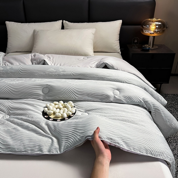 91家纺网 家纺一手货源 找家纺 兴邦家纺 2026新款全棉提花蚕丝被加厚冬被春秋被蚕蛹蛋白被外贸跨境被子被芯直播爆款 浮雕款-花影-灰