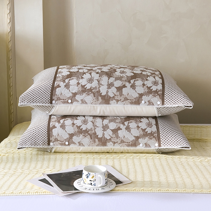 91家纺网 家纺一手货源 找家纺 悦然毛巾被 2025新款全棉纯棉纱布多功能枕巾枕套带扣子 田园碎花咖啡