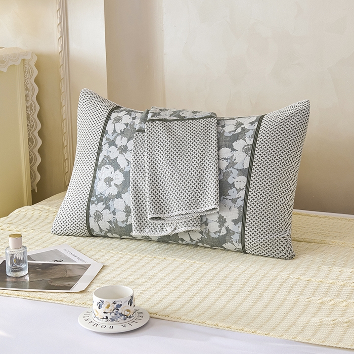 91家纺网 家纺一手货源 找家纺 悦然毛巾被 2025新款全棉纯棉纱布多功能枕巾枕套带扣子 田园碎花灰