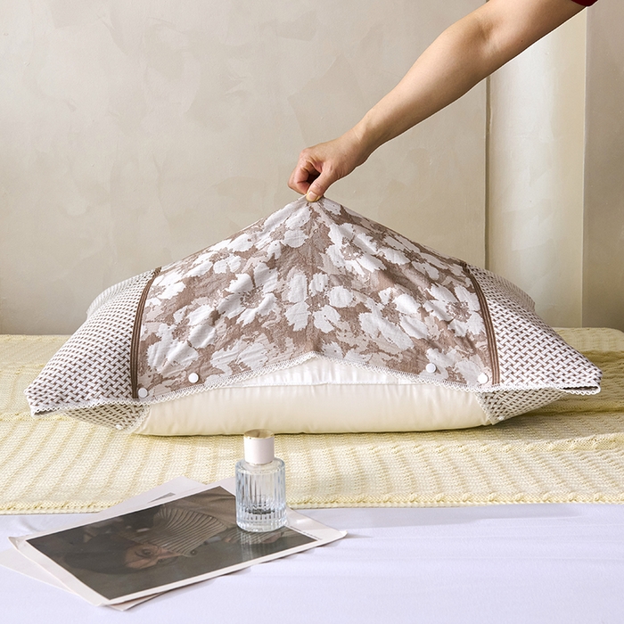 91家纺网 家纺一手货源 找家纺 悦然毛巾被 2025新款全棉纯棉纱布多功能枕巾枕套带扣子 田园碎花咖啡