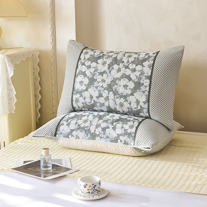 91家纺网 家纺一手货源 找家纺 悦然毛巾被 2025新款全棉纯棉纱布多功能枕巾枕套带扣子 田园碎花灰