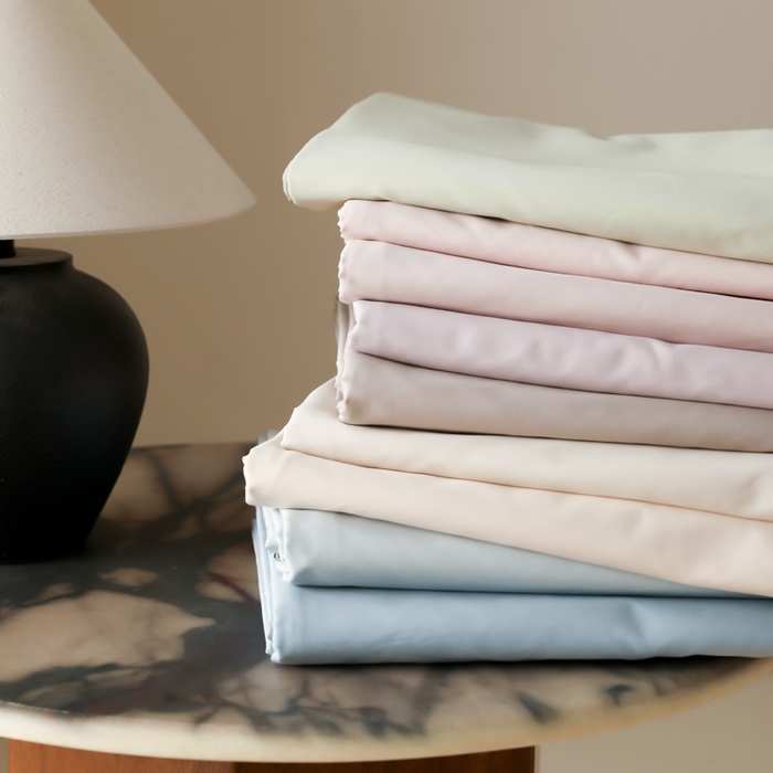 91家纺网 家纺一手货源 找家纺 云栖家居 2025新款全棉纯棉纯色双拼色长绒棉纯棉四件套--极简 组合图仅供参考