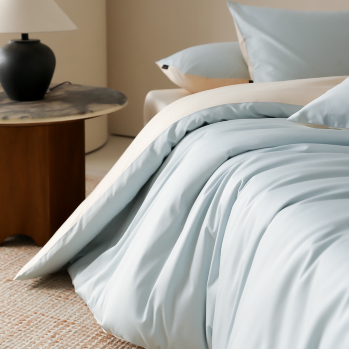 91家纺网 家纺一手货源 找家纺 云栖家居 2025新款全棉纯棉纯色双拼色长绒棉纯棉四件套--极简 浅云兰&米粒碎