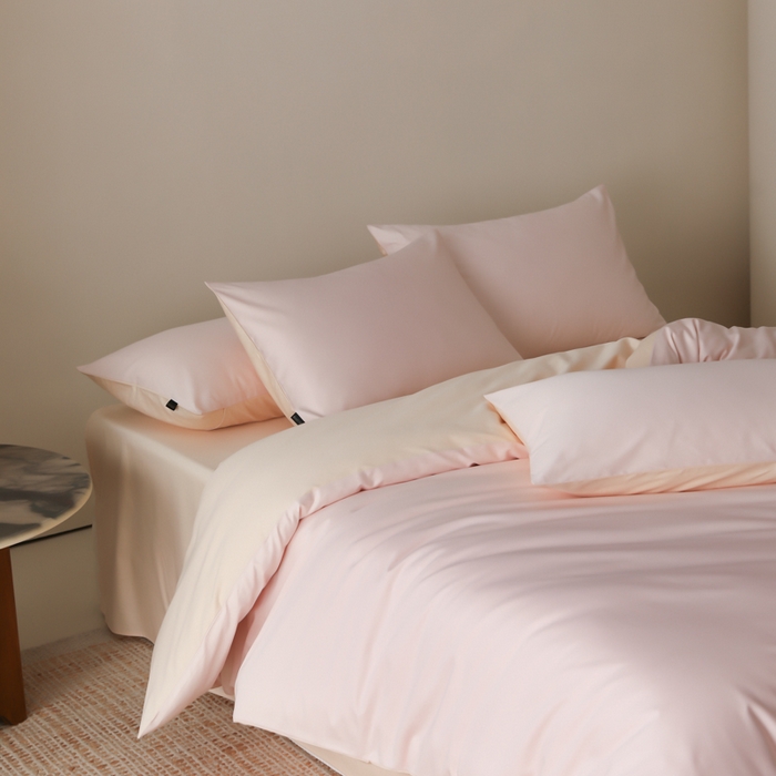 91家纺网 家纺一手货源 找家纺 云栖家居 2025新款全棉纯棉纯色双拼色长绒棉纯棉四件套--极简 玉兰粉&米粒碎