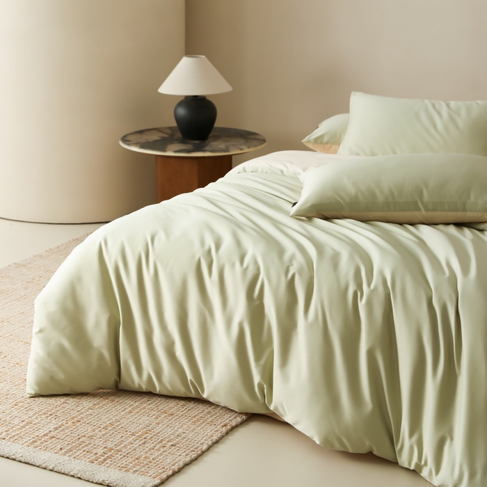 91家纺网 家纺一手货源 找家纺 云栖家居 2025新款全棉纯棉纯色双拼色长绒棉纯棉四件套--极简 原力绿&米粒碎