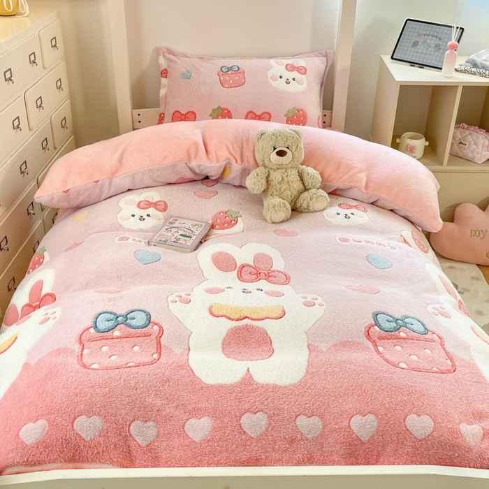 91家纺网 家纺一手货源 找家纺 川悦生活 2025新款立体雪花绒印花四件套学生床系列一场景一 幸福甜兔